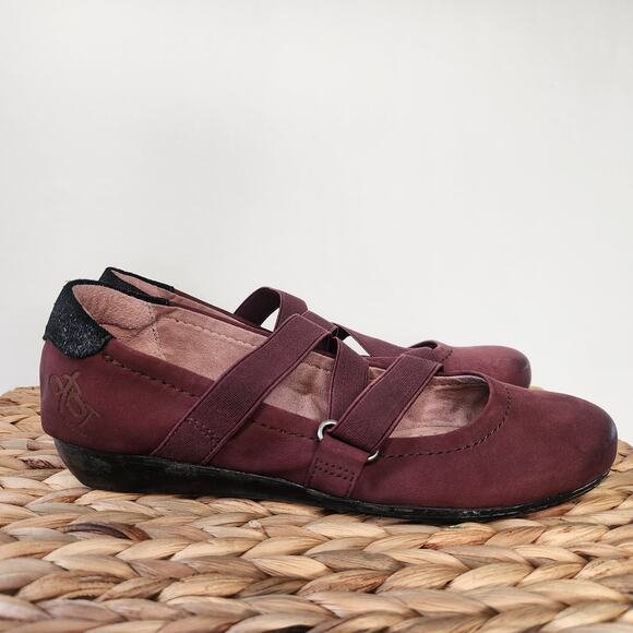 OTBT Anora Burgundy Leather Bungee Flats 6M - Picture 4 of 6
